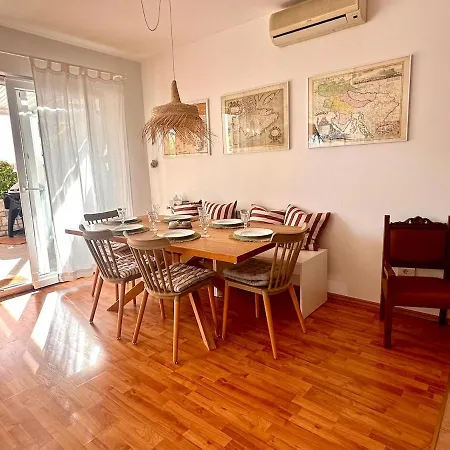 Charming Family House Pelegrin
